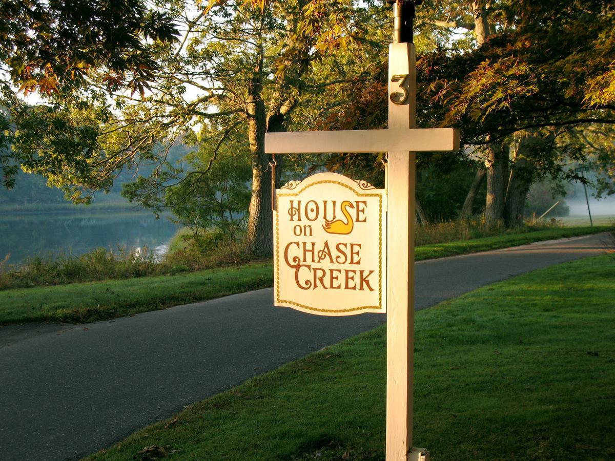 House On Chase Creek Bed & Breakfast Shelter Island Heights ภายนอก รูปภาพ