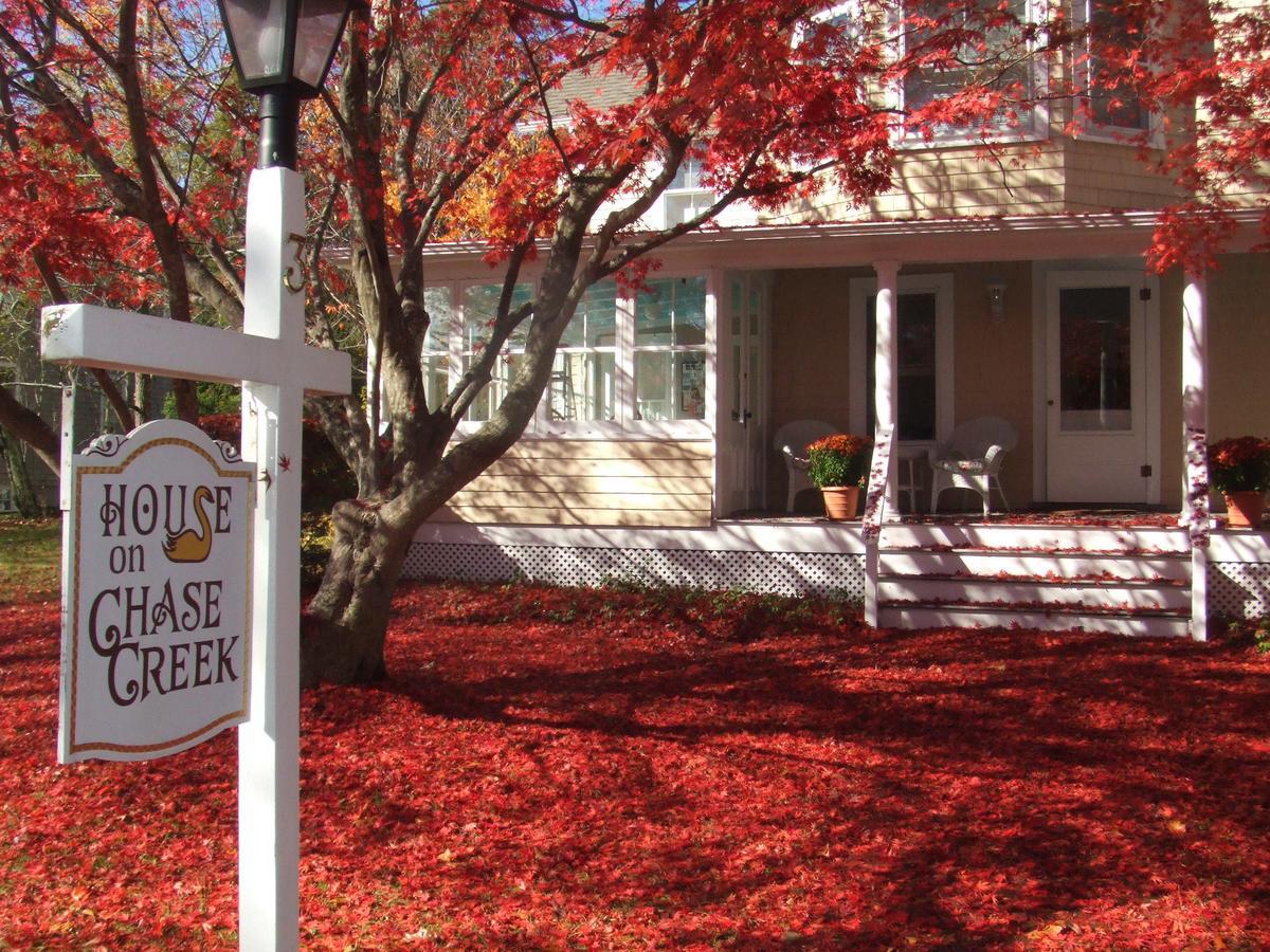 House On Chase Creek Bed & Breakfast Shelter Island Heights ภายนอก รูปภาพ
